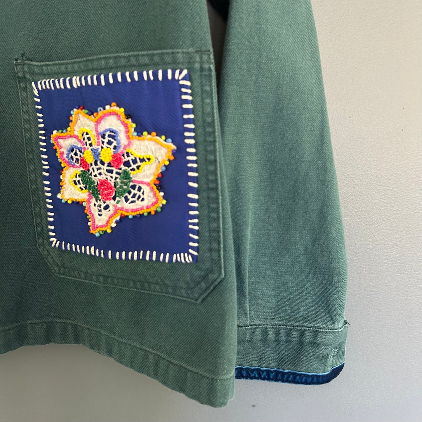 BEADED PATCH JACKET .Artist  Collab|MOIO